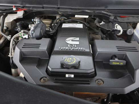 Used 2021 RAM 2500 Big Horn w/ Night Edition AWD/4WD image 19