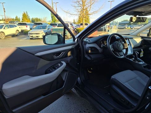 Certified 2025 Subaru Outback Premium image 7