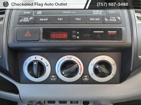 Used 2011 Toyota Tacoma 4x4 Regular Cab image 18