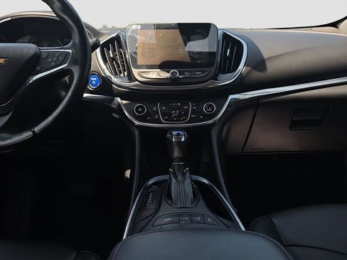Used 2018 Chevrolet Volt Premier w/ Driver Confidence Package FWD image 14