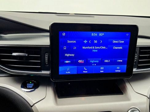 Used 2020 Ford Explorer XLT w/ Equipment Group 202A AWD/4WD image 18