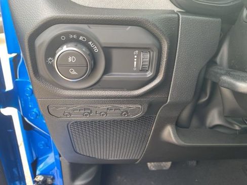 New 2026 Jeep Gladiator Willys AWD/4WD image 13