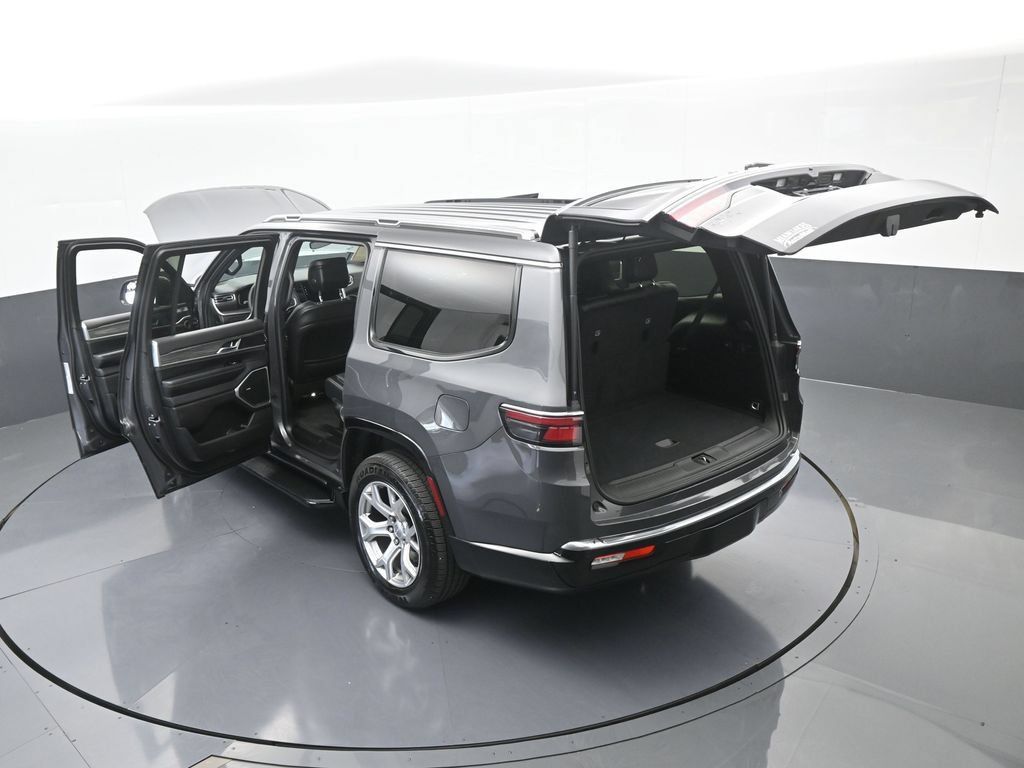 Used 2022 Jeep Wagoneer Series II RWD image 69