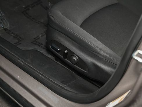 Used 2023 Chevrolet Malibu LT FWD image 21