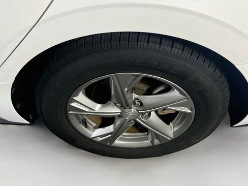 Used 2023 Hyundai Sonata SE FWD image 28