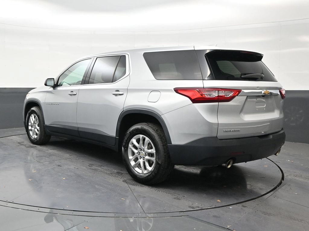 Used 2021 Chevrolet Traverse LS FWD image 3
