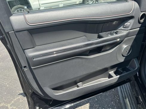 Used 2023 Ford Expedition Max Limited AWD/4WD image 18