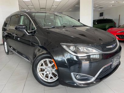 Used 2020 Chrysler Pacifica Touring-L