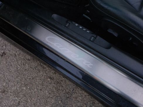 Used 2004 Porsche 911 Carrera 4S image 38