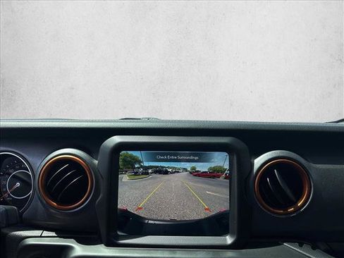 Used 2023 Jeep Gladiator Mojave w/ Cold Weather Group AWD/4WD image 7