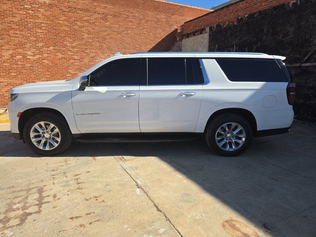 Used 2023 Chevrolet Suburban Premier AWD/4WD image 4