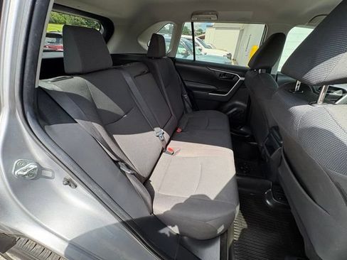 Used 2020 Toyota RAV4 LE FWD image 25