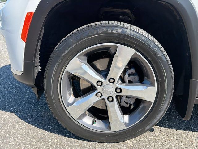 Used 2021 Jeep Grand Cherokee L Limited RWD image 10