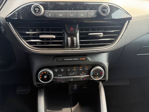 Certified 2022 Ford Escape SE w/ Cold Weather Package image 20