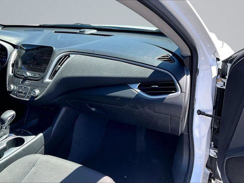 Used 2024 Chevrolet Malibu LS FWD image 11