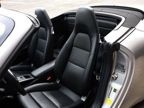 Used 2013 Porsche 911 Carrera S RWD image 3