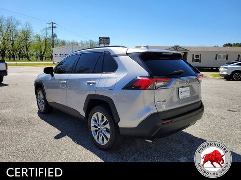 Used 2023 Toyota RAV4 XLE Premium FWD image 4