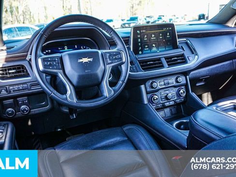 Used 2024 Chevrolet Suburban LT image 29