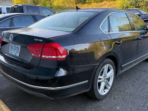 Used 2014 Volkswagen Passat TDI SE image 3