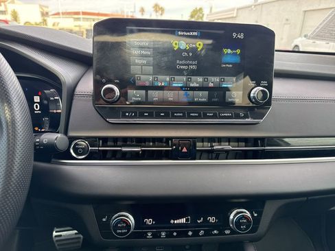 Used 2024 Mitsubishi Outlander SE image 16