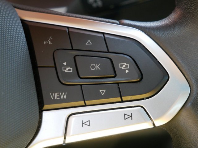 Used 2024 Volkswagen Jetta SE FWD image 19