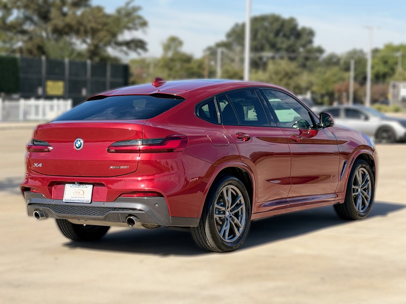 Used 2019 BMW X4 xDrive30i w/ M Sport Package 2 AWD/4WD image 9