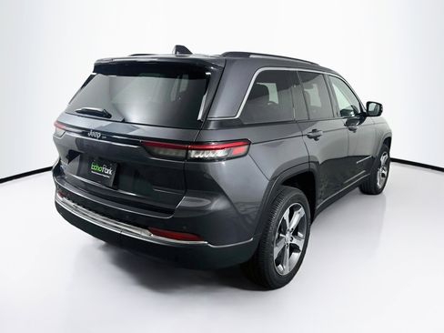 Used 2023 Jeep Grand Cherokee 4WD 4xe image 9
