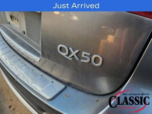 Used 2017 INFINITI QX50 2WD w/ Deluxe Touring Package image 20