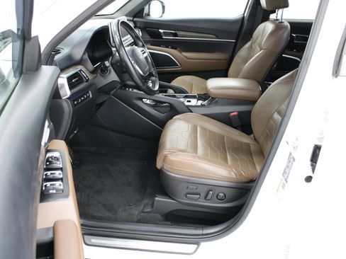 Used 2022 Kia Telluride SX w/ SX Prestige Package AWD/4WD image 13