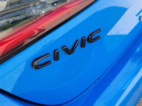 Used 2022 Honda Civic Sport Touring image 6