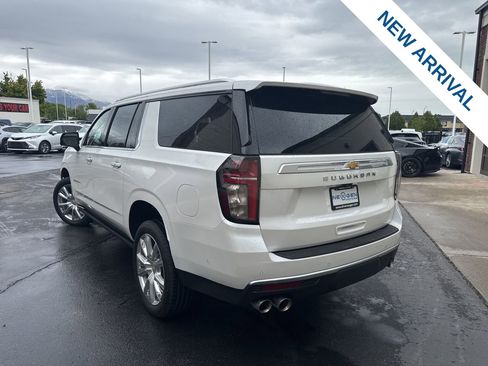 Used 2024 Chevrolet Suburban High Country w/ Advanced Technology Package AWD/4WD image 5