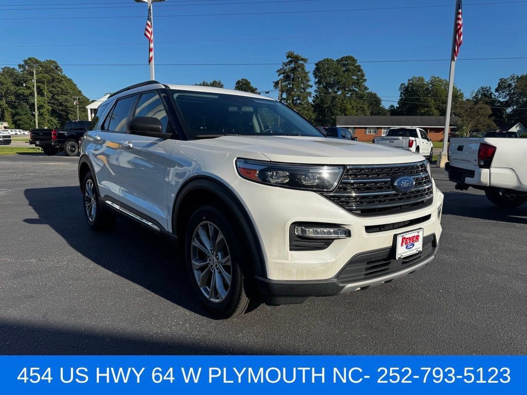 Used 2022 Ford Explorer XLT w/ Equipment Group 202A AWD/4WD image 7