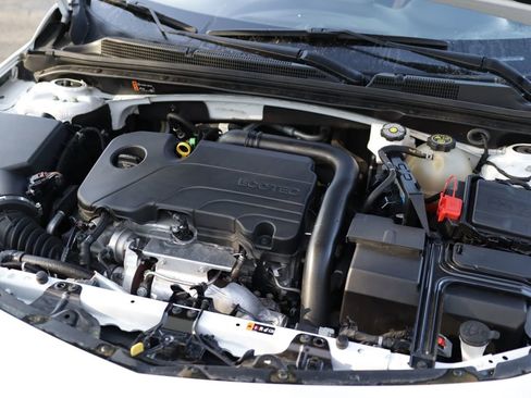 Used 2023 Chevrolet Malibu LT FWD image 29