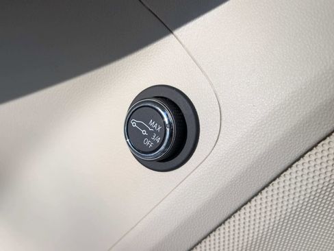 Certified 2023 GMC Acadia Denali w/ Denali Ultimate Package image 21