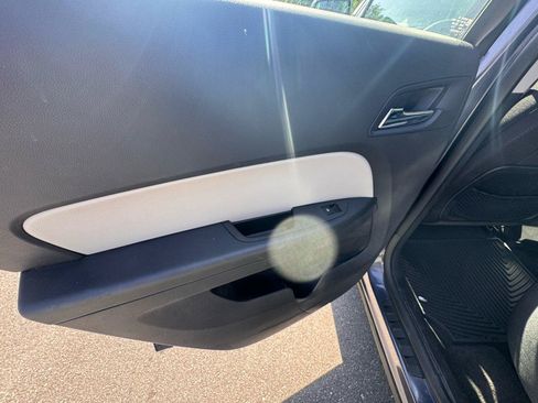 Used 2014 Chevrolet Equinox LS FWD image 17