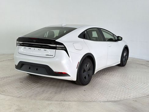 Used 2024 Toyota Prius Prime FWD image 9