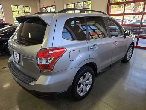 Used 2014 Subaru Forester 2.5i Limited AWD/4WD image 7