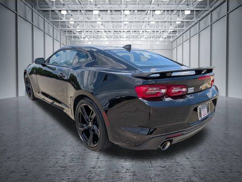 Used 2024 Chevrolet Camaro LT RWD image 9