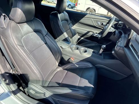 Used 2025 Ford Mustang Premium RWD image 25