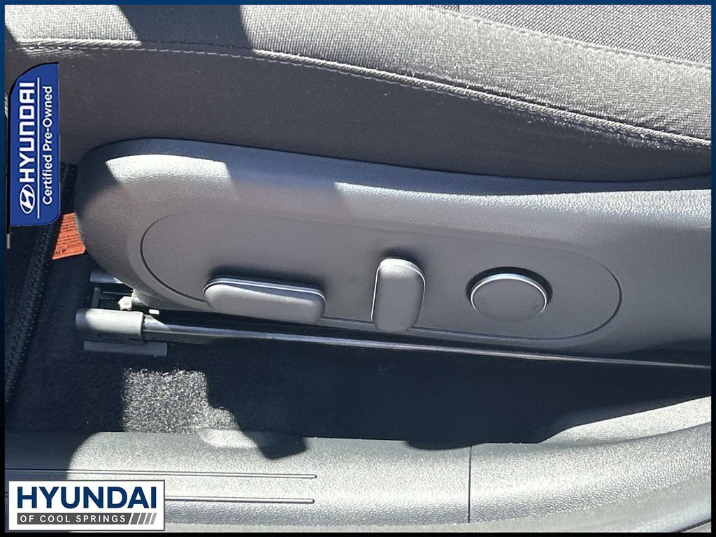 Used 2024 Hyundai Kona SEL FWD image 16