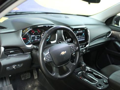 Used 2018 Chevrolet Traverse LT FWD image 14