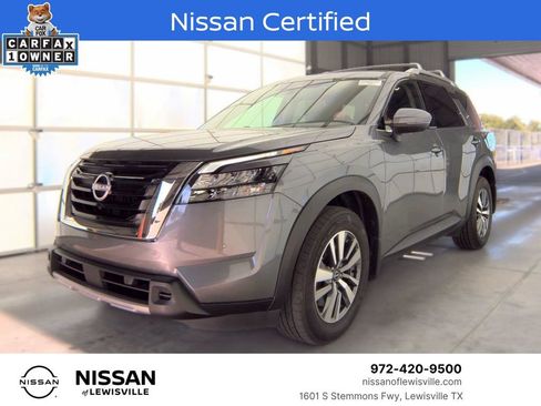 Used 2025 Nissan Pathfinder SL FWD image 1