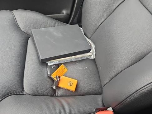 Used 2023 Volvo XC90 B6 Plus w/ Protection Package Premier image 7