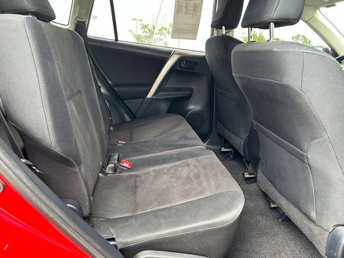 Used 2015 Toyota RAV4 LE AWD/4WD image 28