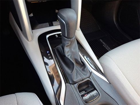 Certified 2025 Toyota Corolla Cross LE image 14