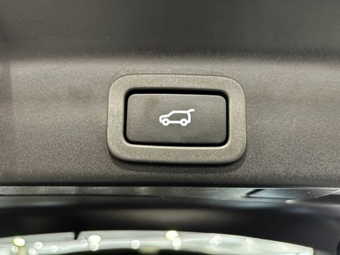 Used 2018 Jaguar F-PACE Premium AWD/4WD image 44