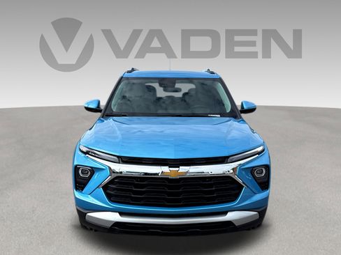 New 2026 Chevrolet TrailBlazer LT w/ LT Cold Weather Package FWD image 2