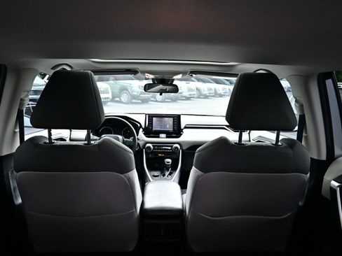 Used 2021 Toyota RAV4 XLE w/ Convenience Package AWD/4WD image 13
