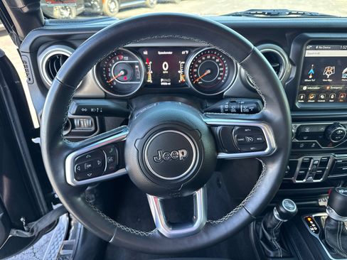 Used 2020 Jeep Wrangler Unlimited Sahara w/ Uconnect 4C Nav & Sound Group image 16
