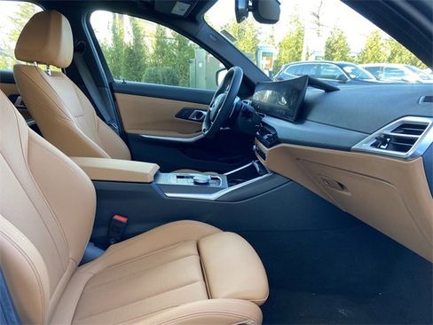 Used 2025 BMW 330i xDrive Sedan w/ M Sport Package image 31